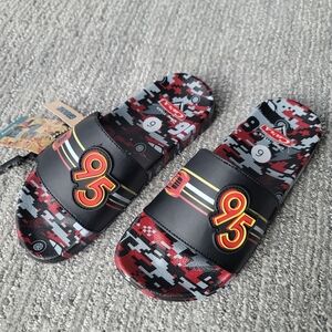 NIB Disney Pixar Cars Lightning McQueen 95 Slide Sandals, Size 6, Color Black
